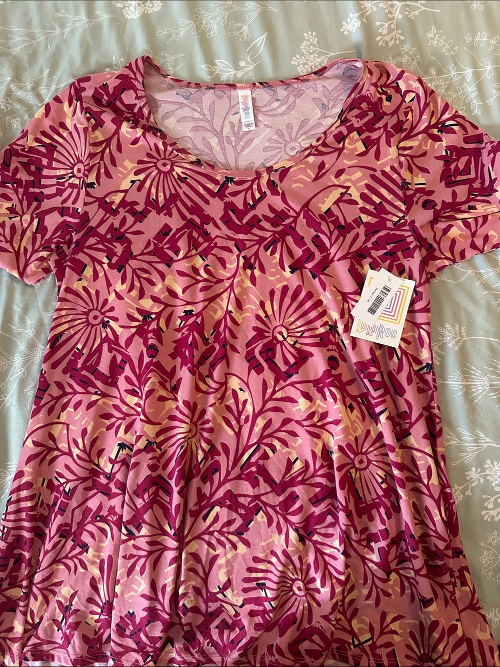 LuLaRoe Pink and Magenta Floral Short Sleeve Top